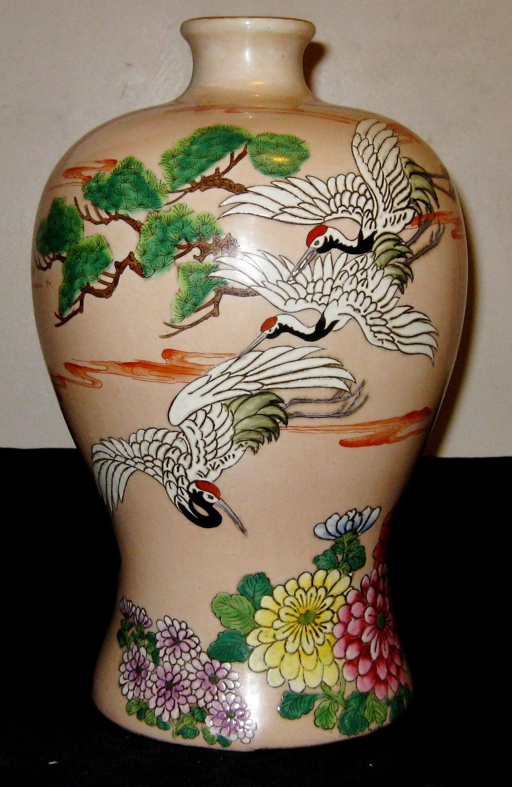 Antique Chinese Hand Painted Famille Rose Porcelain Vase 19th Century, NR.