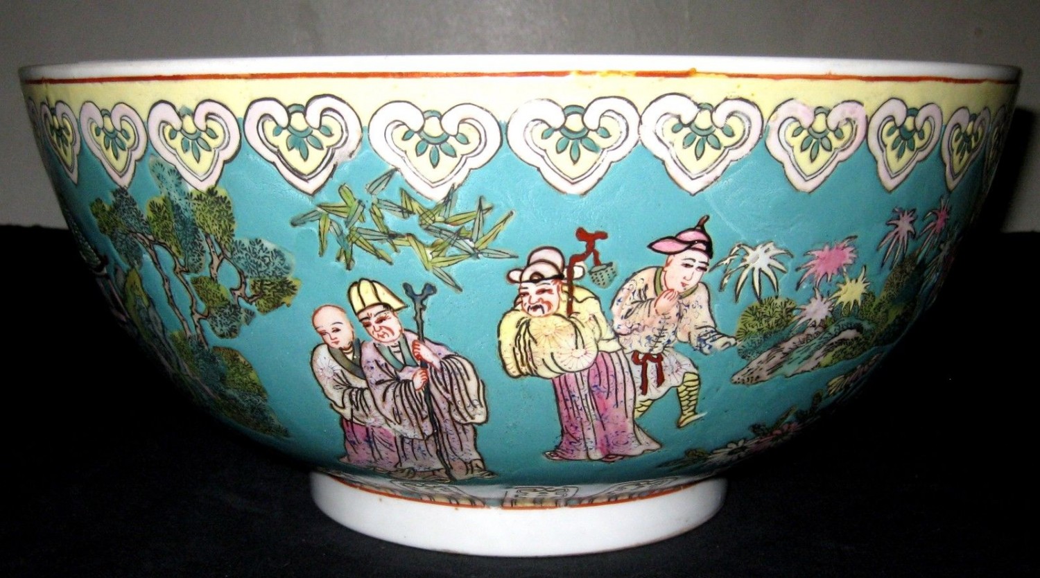 Antique Ancient Chinese Figures Painted Bowl, 19th Century.