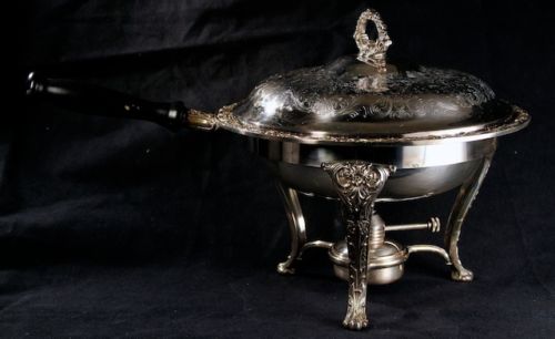 ANTIQUE SILVERPLATE 4 PIECES CHAFING DISH